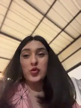 Živý XXX chat MiahWindsor