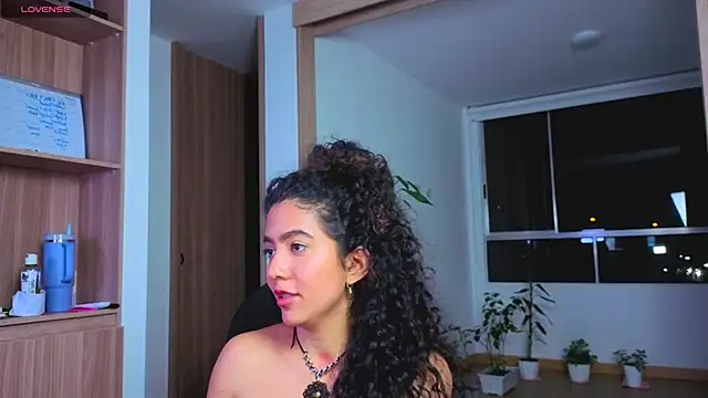 צ'אט XXX בשידור חי של Maithe_Perroni
