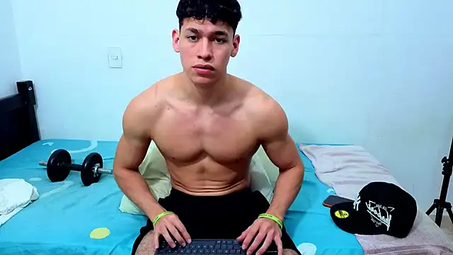 Luke_Muscle: απευθείας συνομιλία ΧΧΧ