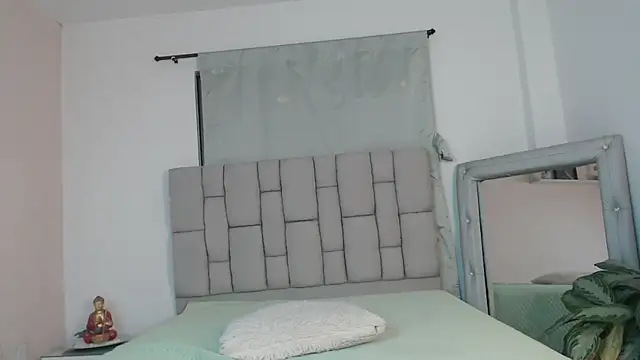 Chat +18 de lily_rose1 ao vivo