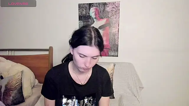 Kira_Devi's Live XXX Chat