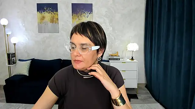 MayaNoire's Live XXX Chat