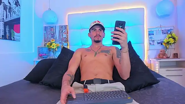 SharonTygaX Live XXX-Chat