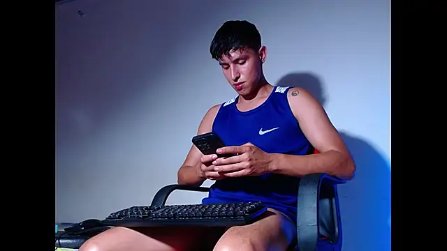 rowanbig's Live XXX Chat