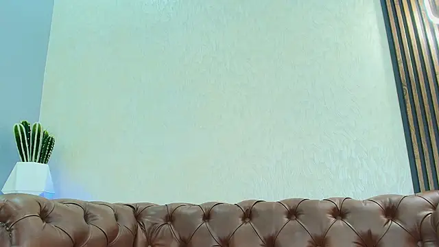 Petesevans élő XXX-chatje