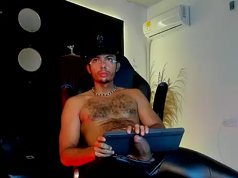 TitoBell Live XXX-Chat