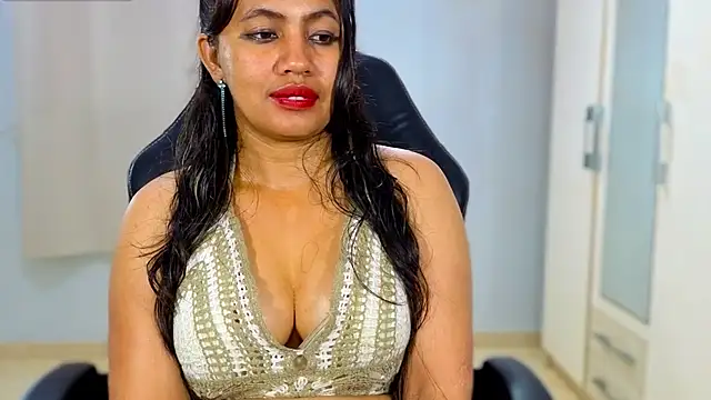 FannyXhot Adlı Modelin Canlı XXX Sohbeti