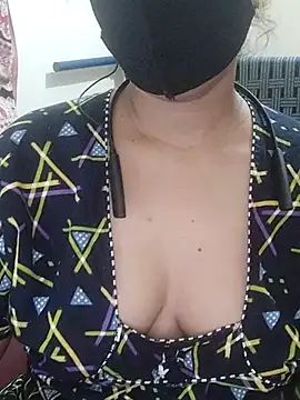 Sexynageena: απευθείας συνομιλία ΧΧΧ