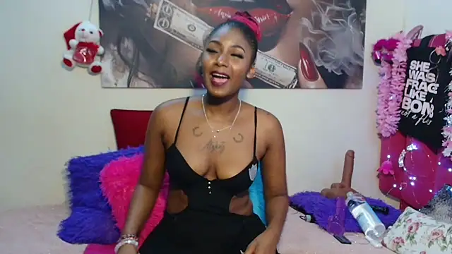 Moreish-06's Live XXX Chat