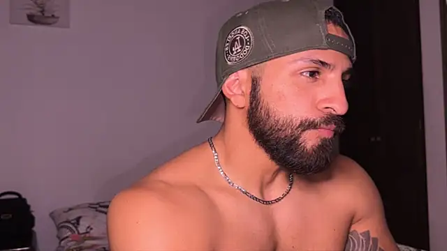 SamDornan51's Live XXX Chat