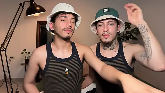 Chat +18 de Noah_and_Steven ao vivo