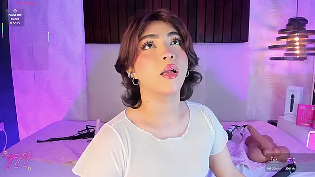 Creamy_Angelo Adlı Modelin Canlı XXX Sohbeti