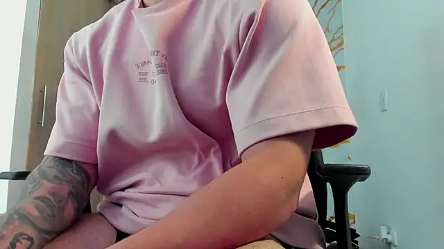 ElianKeiser 即時 XXX 聊天