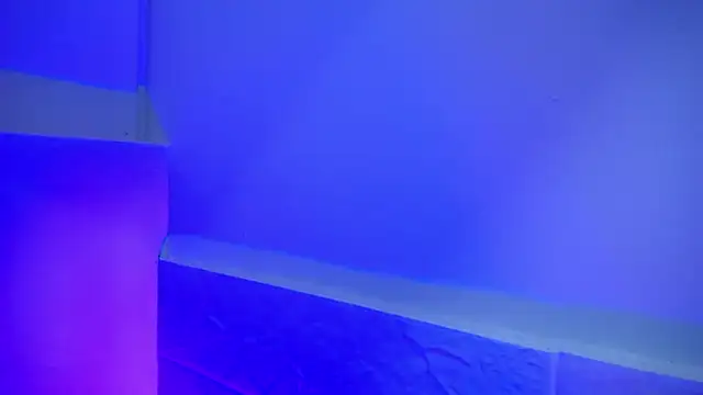 XXX chat uživo modela OliverMorgan66