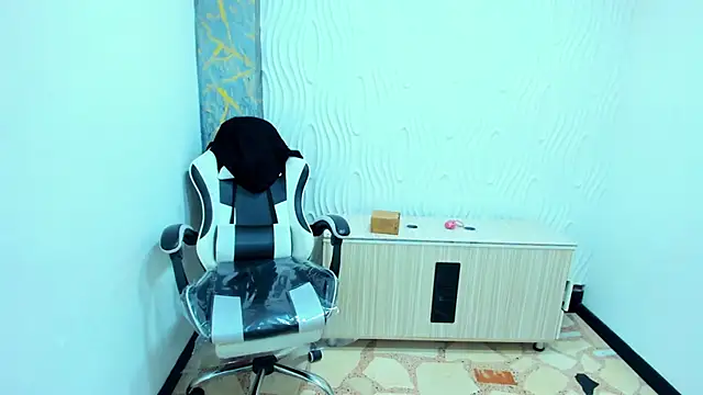 miaa_scott7 XXX чат на живо