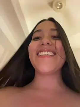 Chatroom XXX en direct de Nhefertary