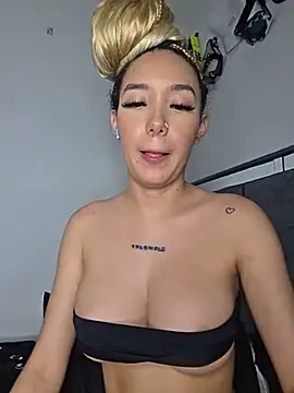 alaia_princess' Live XXX Chat