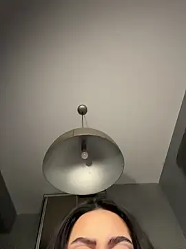 Andrestarr Adlı Modelin Canlı XXX Sohbeti