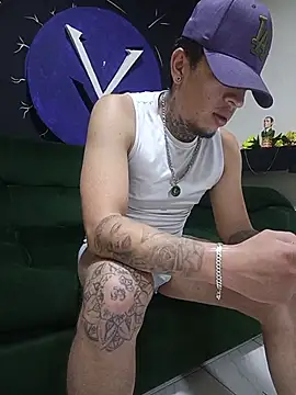Valentino_dominusSexx 网络视讯表演