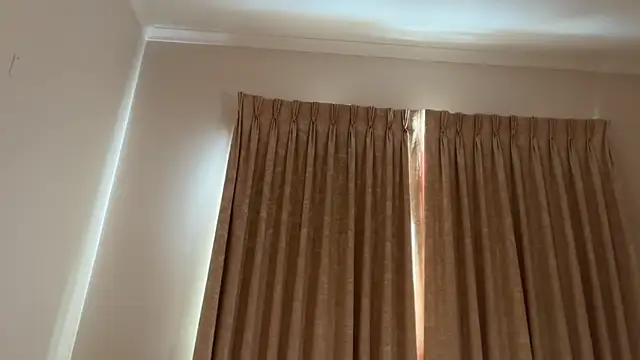 sieeena Adlı Modelin Canlı XXX Sohbeti