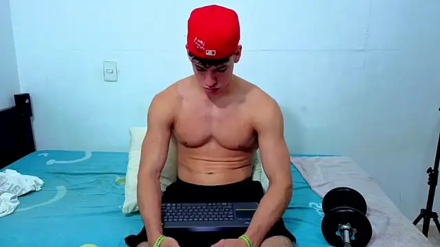 Luke_Muscle: απευθείας συνομιλία ΧΧΧ