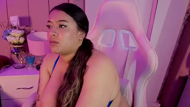 MollyBigBoobs12 XXX чат на живо