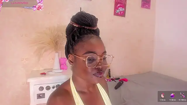 SARA_COLLIINS_ Live XXX Chat