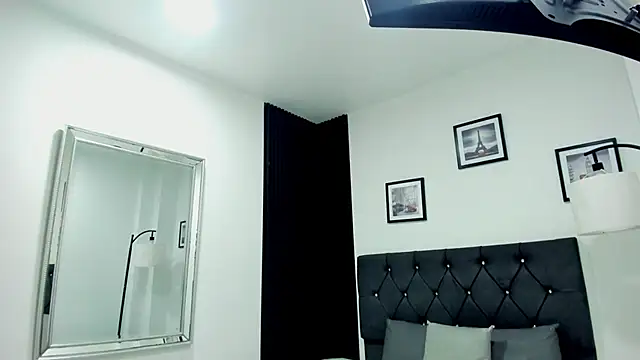 Czat XXX na żywo – Trinity-presley