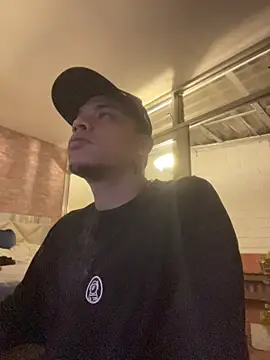 AlphaMasterXxx's Live XXX Chat