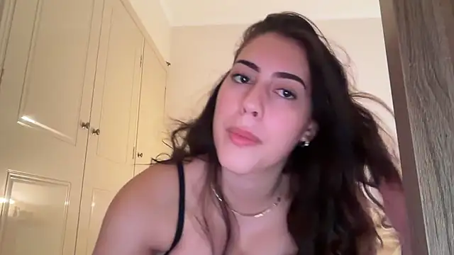 sieeena Adlı Modelin Canlı XXX Sohbeti