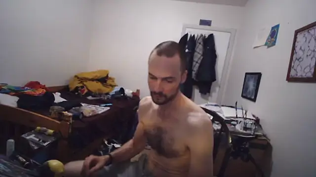 JohnnyMoves live XXX chat