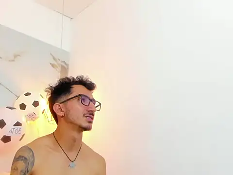 DylanAnderson1 Live XXX-Chat