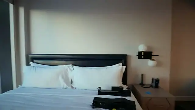 แชท XXX สดของ GennaJames