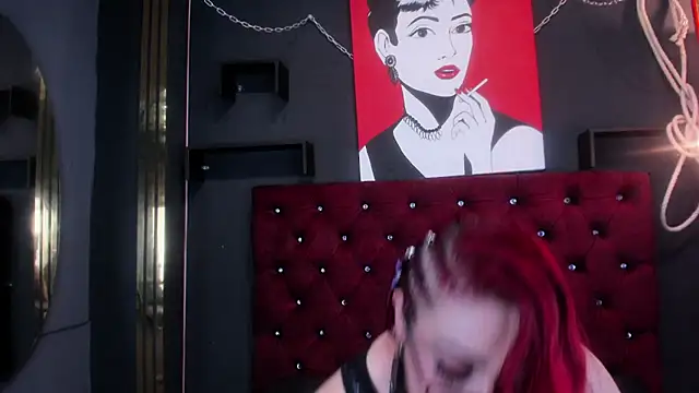 Chat XXX en directo de Sarah__Moonx