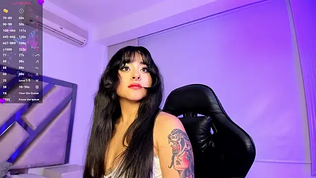 Chat +18 de Elena_Tylor ao vivo