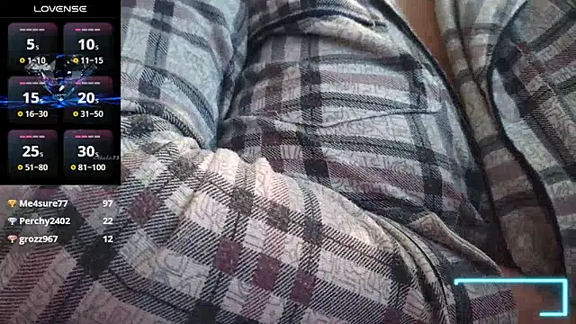 Онлайн чат XXX Cora_Maro