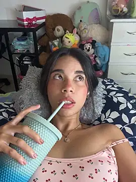 Milleradhara24 – Live XXX-chat