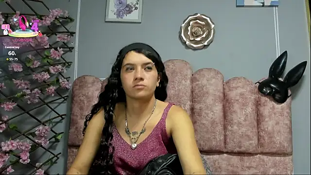 Chat +18 de Sharlotshh ao vivo