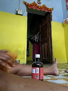 Priyasexcpl – Naživo XXX chat