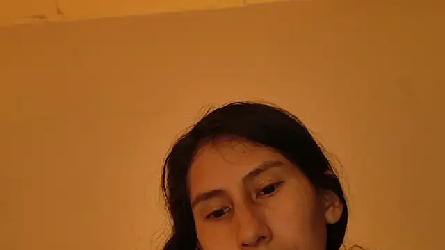 MoonLipsON-'s Live XXX Chat