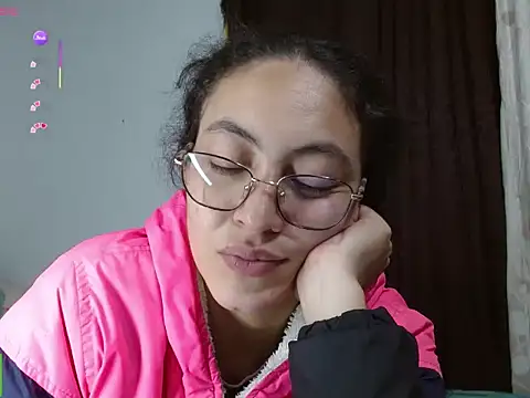 Amitlu_'s Live XXX Chat