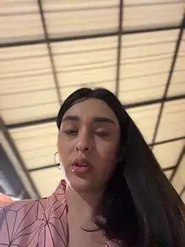 MiahWindsor লাইভ XXX চ্যাট