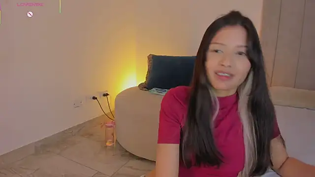 Онлайн чат XXX luisah_