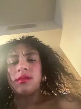 daddyyysbabygirl Show in webcam