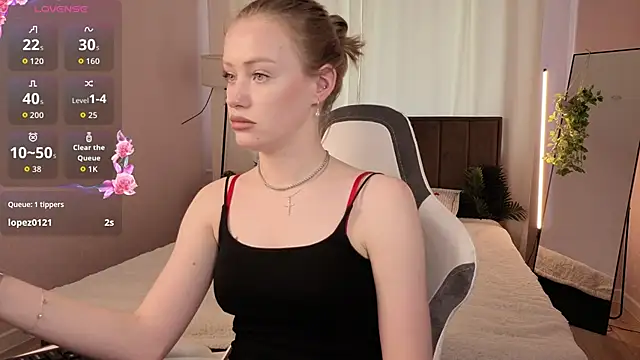 EvaHamilton's Live XXX Chat