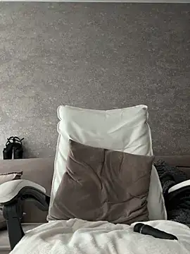 XXX chat uživo modela LillySquirtShot