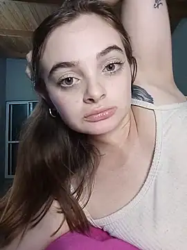 Онлайн чат XXX Emmacut