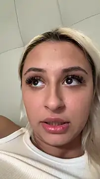 Chat XXX ao vivo de Kylie_One