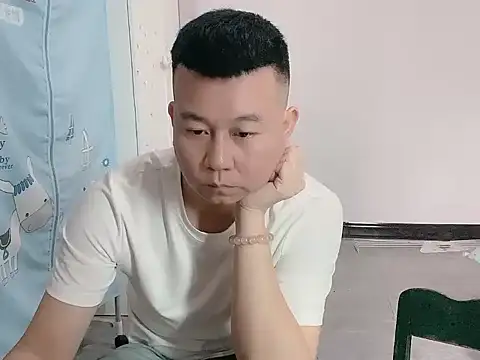 zzj_4718's Live XXX Chat