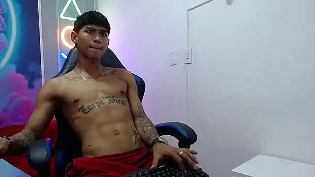 luka_big18 Pertunjukan Webcam